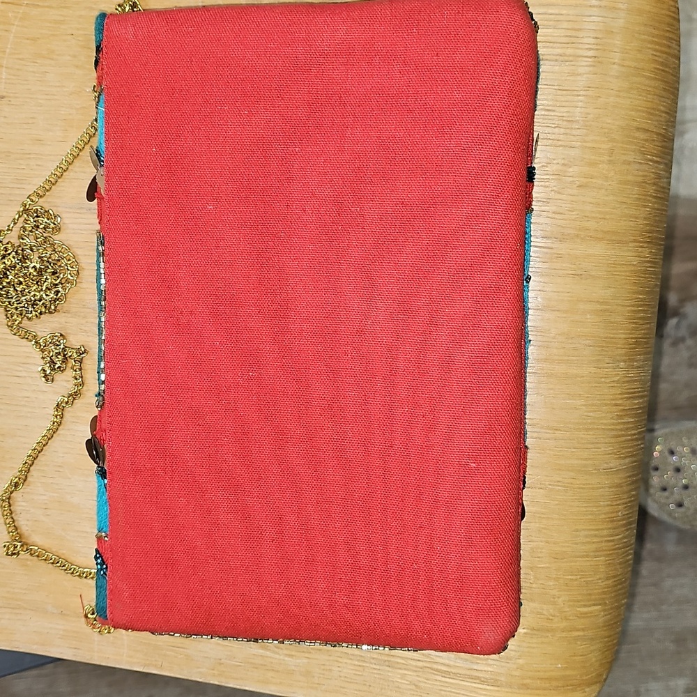 Handcrafted Beaded Purse - Picture 4 of 6